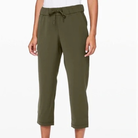 Lululemon On The Fly Cropped Pants Size 8 - Picture 1 of 5